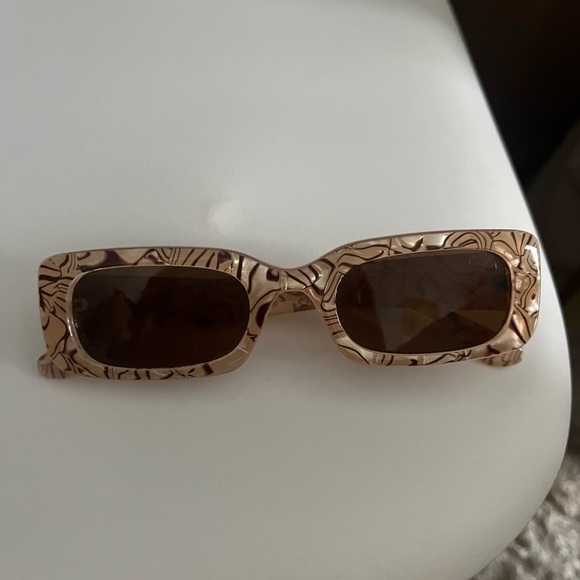 I-Sea Pink Swirl Square Small Sunglasses - Picture 1 of 3